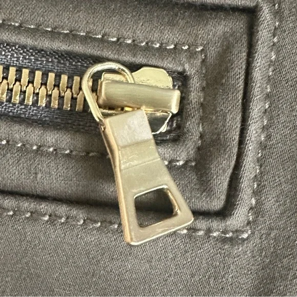 Loft Petites NWT Olive Green Marisa Skinnny Pants with Zippers Size 8P - Picture 9 of 11